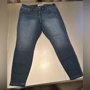 Torrid medium-dark wash jegging 16 short